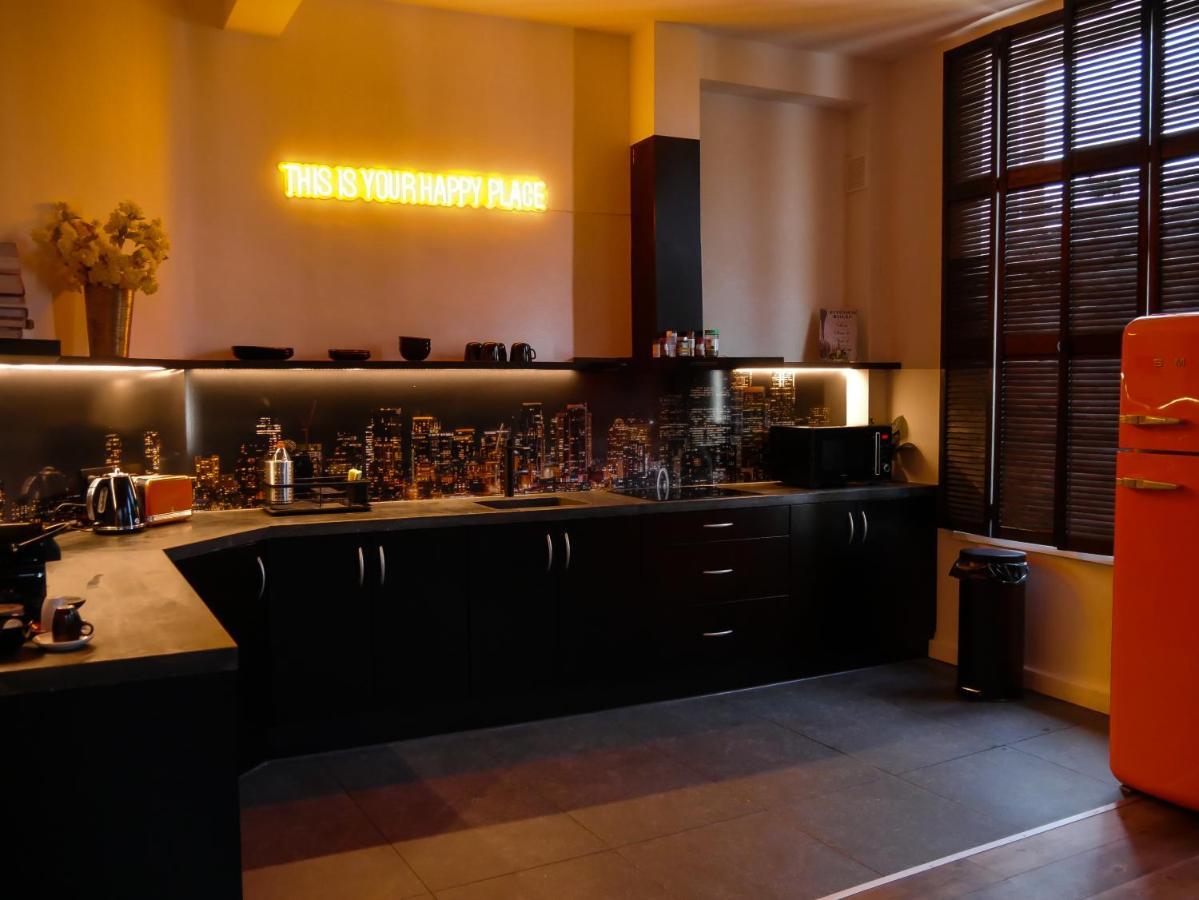 Sleep Inn - Black And Gold Loft Antwerp Cityview Kültér fotó